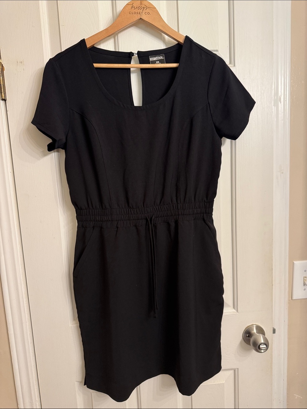 Black Short-Sleeve Drawstring Mini Dress 32 cold